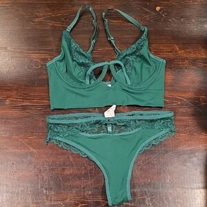 S Emerald Green Keyhole Lingerie Set - Bra & Panty - 82% Polyamide